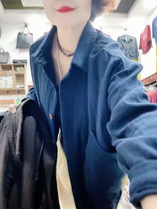 秋天必备!宽松开衫外套,穿出时尚感,还不怕买错尺码! 秋冬季节必备!这款加厚保暖又好看的外套,现货现发,还有运费险哦~#秋季穿搭 #显瘦穿搭 #显瘦遮肉 #外套穿搭 #夏末初秋过渡也要穿得有巧思