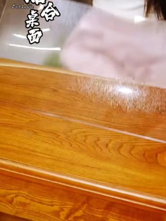 告别油污烦恼,防水防烫茶几布垫来啦! 透明软垫护桌面,防水防烫,家居装饰新宠儿!家里有大尺寸桌面家具的宝子们!一定要试试这款超实用的好物哦~#种草好物 #pvc软玻璃桌垫 #防水防油桌布 #餐桌布茶几布 #结实耐用