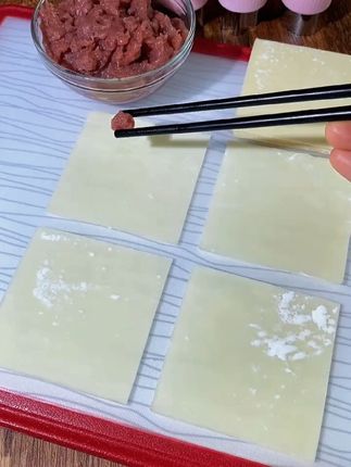 宝宝小馄饨模具封边按压式,做辅食好看又好吃 #小馄饨模具 #小馄饨模具封边 #宝宝辅食模具#婴儿小馄饨模具 #小馄饨模具按压式的