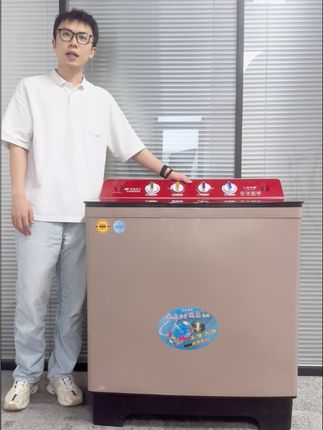 双缸钢桶洗衣机,免费退!再也不怕买错! 今天又是一个忙碌的一天!晚上回家洗衣服太累了,还好有它帮忙!#洗衣机会唱歌了#洗衣机会唱歌了