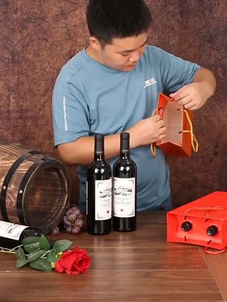 送礼佳品!双瓶装红酒礼盒,拎着就有面子! 想送朋友高档礼品却没合适选择?这款精美酒盒帮你解决!#好物推荐🔥#餐具#厨房好物#居家必备#奇葩但好用的家居好物