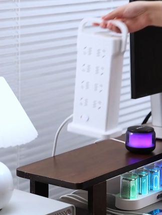 办公室救星!多孔插座带USB,包邮退货无忧! 这个东西真的太好用了!家里各种电器都能充电了!而且还是包邮哦!!还有运费险呢!就是说如果不喜欢还可以退回去!!