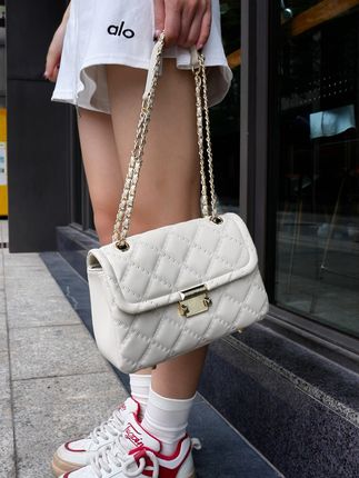 浪漫的必备单品,爱她就送她这款包!#百搭包包 #轻奢女包 #美包分享 #包包推荐