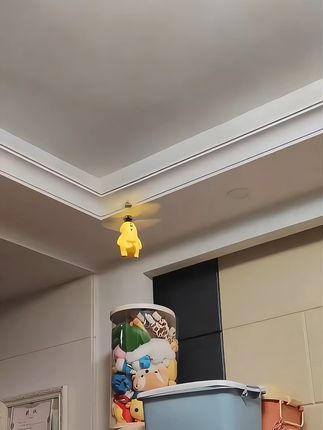 孩子一玩就停不下来的悬浮飞行器!亲子互动新乐趣 孩子总喜欢玩手机?这款智能玩具能让孩子远离屏幕!#礼物#儿童玩具#亲子互动#礼物推荐#遥控飞机