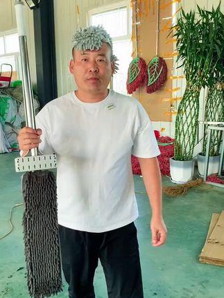 拖地不用弯腰!大号平板拖把轻松搞定木地板 这个免手洗拖把真的太好用了!家里地面脏了再也不用手擦啦~关键现在有运费险,不喜欢也可以退回去哦 #居家好物 #好物推荐 #好物分享 #大扫除 #清洁神器