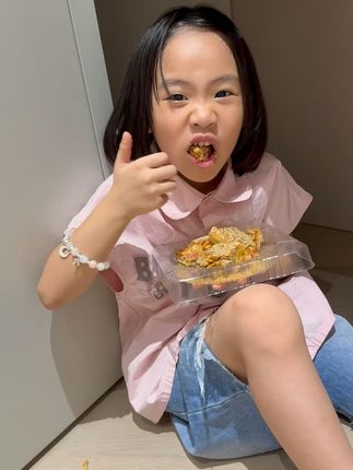 传统手工五仁月饼,一口咬下全是家乡味! 今天是中秋节了!我来给大家分享一款特色糕点,口感软糯香甜,喜欢吃的别错过哦~#月饼#五仁月饼#中秋节#手工美食#全国地域特色月饼图鉴