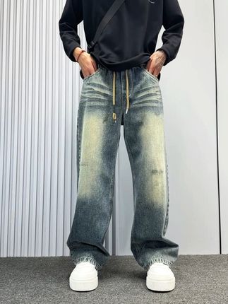 穿上这条牛仔裤,轻松变身街头潮男! 男士秋冬穿啥裤子?这款裤子舒适又时尚!