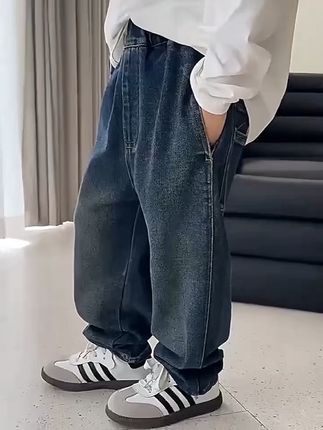 小男孩春天也要潮出新高度!韩版牛仔裤太帅了 孩子穿啥都好看!这款裤子上身超棒,快给孩子安排起来吧~#男童穿搭#春秋新款#春秋穿搭#牛仔裤#被秋日氛围感穿搭拿捏了