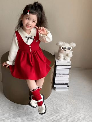 宝贝穿上洋气翻领裙,妈妈再也不担心秋装搭配难题! 秋冬季节孩子穿啥?这款洋气连衣裙让你女儿美出新高度!#女童穿搭#秋季穿搭#早秋穿搭#甜美穿搭#随机穿搭挑战
