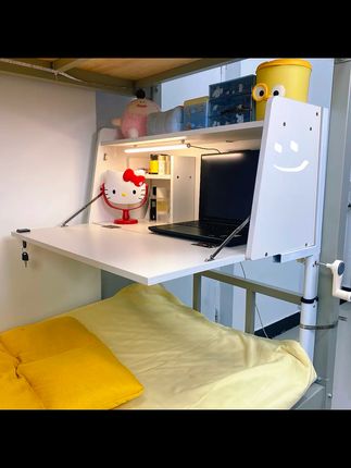 告别拥挤桌面,宿舍也能拥有完美学习角! 大学生活必备!这款可调节高度、大小尺寸的悬浮式桌面太实用了!#宿舍#宿舍床上桌#大学生#学生宿舍#奇葩但好用的家居好物