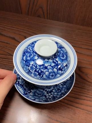 中式复古功夫茶具青花手绘万花小马蹄盖碗三才泡茶碗岩茶专用防烫 #秋日人生照片还得是琥珀流光风 中式复古功夫茶具青花手绘万花小马蹄盖碗三才泡茶碗岩茶专用防烫