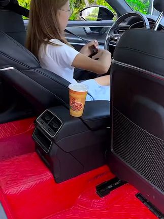车内乱糟糟?这款双层网兜搞定一切! #上热门有小孩子的朋友一定要装上这个,不然小宝宝总是喜欢从后面往前爬,有一次我小孩就拉到了手刹,太危险了#车载网兜