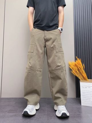 穿上这条直筒裤,轻松变身痞帅街头风! 秋冬穿啥裤子?这款百搭牛仔裤让你轻松解决搭配难题!#秋季穿搭#休闲裤#百搭裤子#工装裤#初秋男友风穿搭