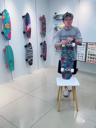 5-50岁都可以玩的陆地冲浪滑板! 今天下午两点开始有活动了!下单就送运费险,喜欢的朋友别错过啦~#陆地冲浪板 #陆冲 #陆冲滑板 #陆地冲浪滑板 #陆冲板