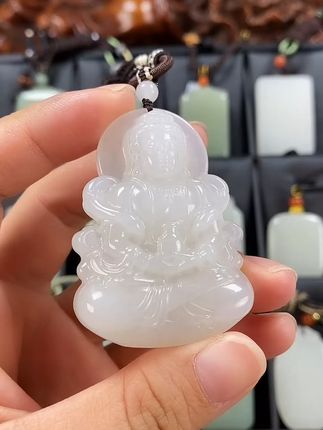 天然和田玉观音,守护你的每一天! 今天是观音菩萨成道日!快来了解她的故事吧~#和田玉#吊坠#吊坠挂件#好物推荐#这是我的非遗献礼