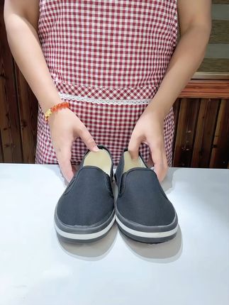 穿上这双防滑耐磨鞋,再也不怕工地打滑摔倒! 这款鞋子真的太好穿了!防水、防风沙雨雪、耐脏耐磨还保暖!#男鞋推荐#劳保鞋#布鞋#工作鞋#早秋穿搭三分钟出门不是梦