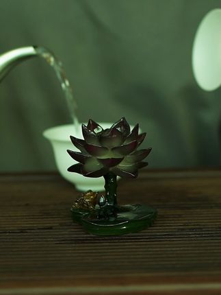 茶桌上这只变色金蟾太吸睛!创意摆件让喝茶更有趣! 喝茶总无聊?试试这款能变色小物件!#茶生活 #茶文化 #茶具 #茶宠 #陶瓷什么时候这么可爱了