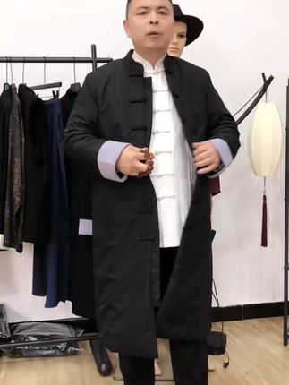 穿上这款唐装,温暖过冬不怕冷! 秋冬穿啥?这款加棉加厚、有运费险的中式服装帮你解决难题!#秋季穿搭#中国风#秋冬穿搭#唐装#国风服饰