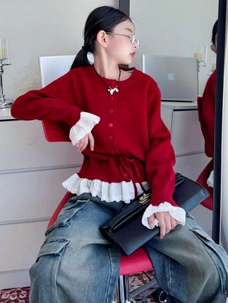 宝贝穿上就不脱!韩版开衫毛衣套装,运费险退货无忧 秋冬季节孩子穿啥?这款套装有运费险!不拍白看!喜欢就赶紧冲吧~#女童穿搭#秋季穿搭#早秋穿搭#春秋新款#2025年秋季都流行穿什么