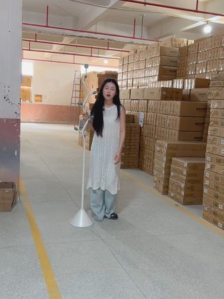 挂衣置物没问题,美观挂钩更方便,收纳起来不占空间