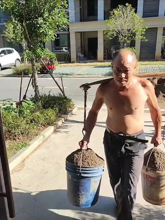 工地必备!耐磨帆布鞋,脚感舒适不怕磨! 这款鞋子真的太好穿了!质量特别棒,关键价格还这么划算!#户外穿搭#好物推荐#图文伙伴计划#好鞋推荐#防滑耐磨