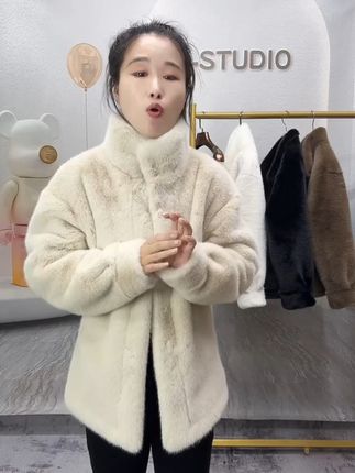 冬天不再冷!这款水貂绒大衣太暖和了 冬天怕冷又想穿得暖?这款外套帮你解决难题!#面料柔软舒适#高级感穿搭#秋季穿搭#外套穿搭#轻松拿捏慵懒风穿搭