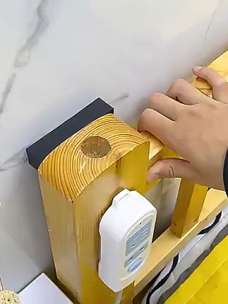 宿舍床边缝隙全搞定,再也不怕灰尘乱跑了! 这个小物件真的太好用了!有了它再也不怕床上有缝隙了!快来看看吧~#收纳整理#居家好物#家居好物#实用好物#脑洞大开的收纳平替