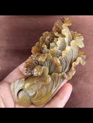 且末 和田玉糖料百财白菜摆件 裸摆件尺寸:107×57×22mm 重量 :120.71克 #超能下蛋鸭视频激励活动 #音为有你接唱秋天