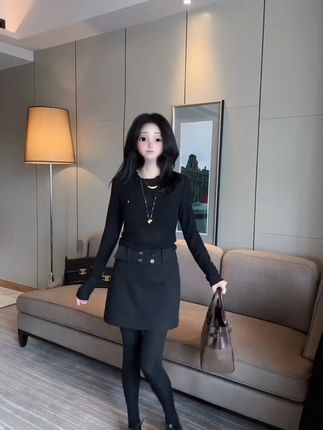 大码女孩的救星!显瘦遮肉半身裙,轻松穿出高级感! 秋冬穿啥?这款裙子让你告别臃肿!#秋季穿搭#高级感穿搭#大码女装#半身裙#微胖女生怎么穿出早秋氛围感