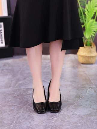 穿上这双妈妈鞋,再也不怕高跟鞋不舒服! #达芙妮高跟鞋 #好鞋推荐 #爆款美鞋 #好穿又好搭 #不累脚的高跟鞋