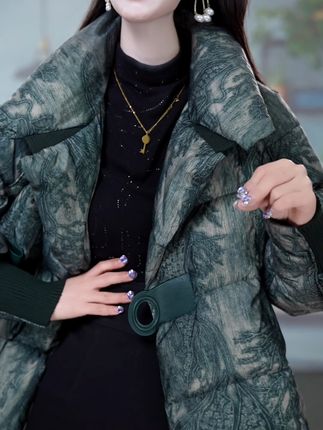 冬天终于有救了!新款毛领翻领外套太暖和 冬天怕冷又想时尚?这款外套保暖又好看!#秋冬穿搭#羽绒服#保暖又好看#羽绒服穿搭#秋冬穿搭大揭秘