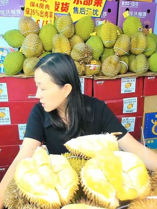 泰国树熟金枕榴莲整果带壳 #榴莲金枕带壳整果水果#报恩榴莲五房肉 #抖音健康使用计划 #2025抖音创作者大会