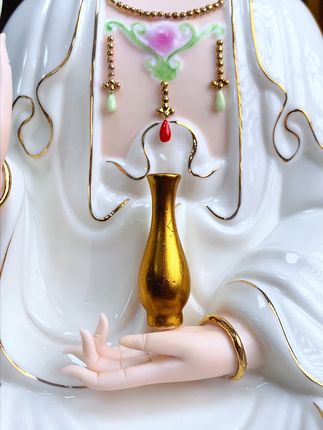 客厅多一件这陶瓷摆件,禅意满满太美了! 家里没合适摆件?这款德化瓷摆件让空间更有韵味!#好物推荐🔥 #摆件 #器物之美 #茶宠摆件 #家居摆件