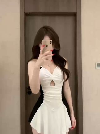 穿上它泡温泉,轻松遮肉显瘦,不满意还能退! 姐妹们!这款连体泳衣真的太好穿了!!!关键现在有运费险,买回去不好看还可以退哦~#度假穿搭#泳衣推荐显瘦遮肉#海边拍照#温泉泳衣#国庆穿搭这就开始预备了