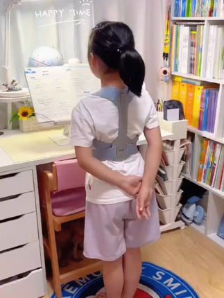 告别驼背烦恼 白鹿同款背背佳矫正神器🆓退货无忧 想改善不良姿态却没好办法?这款神器帮你轻松搞定!#背背佳 背佳#孩子驼背 ##儿童驼背 ##驼背神器