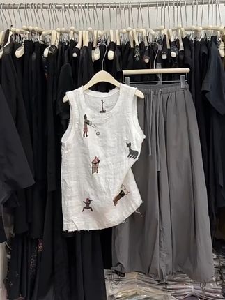 大码美衣,穿出自信!无惧退货麻烦,运费险来帮忙 #大码背心 #亚麻背心 #无袖t恤 #大码搭配 #300斤