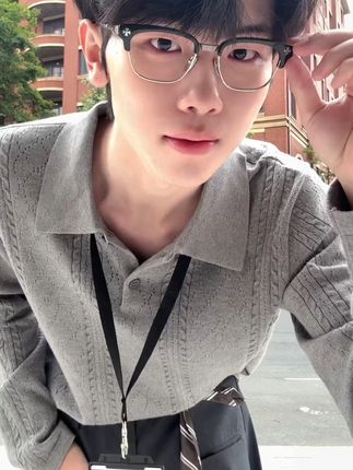 穿上这件Polo衫,告别尴尬穿搭! 秋冬穿啥?这款男士毛衣保暖又时尚!#男生穿搭#品质男装#秋季穿搭#polo衫#早秋高智感职场穿搭