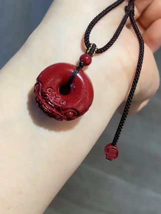天然辰砂手链,男女都能戴的时尚神器! 天然辰砂手串来啦!喜欢的朋友抓紧时间下手吧~数量不多哦~#每日分享#手链#饰品搭配#网红饰品#好物推荐