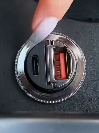 开车必备!隐形快充头,Type-C超级快充,方便实用! #车载快充   #隐形车充  #车载快充充电器 #车载快充头