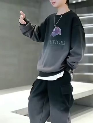 胖男孩春天新衣来啦!套装潮酷又舒适 孩子长得快又爱穿宽松衣服?这款加肥加大套装超合适!#面料柔软舒适#潮童穿搭#男童穿搭#春秋新款#中大童穿搭