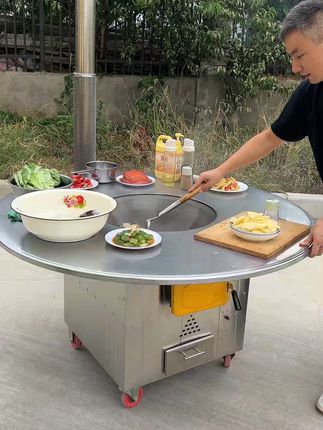 农村人都用起了这样的新灶台,做出的饭和之前一样好吃,厨房可以保持的很干净,简单易用,烧出的食物更香更美味。而且不用电,环保又省钱!#不锈钢柴火灶 #柴火灶 #灶台桌 #大锅台