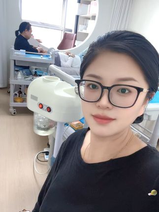 敷上面膜水润润!瑕疵肌肤也能自信出门~ 今天下午四点半之前下单,明天早上九点前发货!还有运费险哦~#好物推荐🔥#面膜#补水面膜#面膜推荐#补水保湿