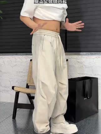 直筒格纹裤,轻松穿出潮男范! 秋冬穿啥裤子?这款高端大气又百搭的裤子帮你解决难题!#秋季穿搭#休闲裤#男士休闲裤#直筒裤#秋季百搭且实穿的神裤合集