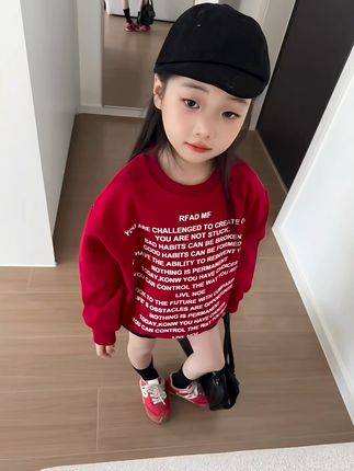 2025新款小女孩韩版卫衣 随手一拍就是百万博主同款! #女童穿搭 #潮童穿搭 #春秋新款 #女童卫衣 #国庆穿搭这就开始预备了