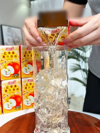 热到冒烟?来口红苹果瞬间降温!透心凉,心飞扬!💦 #夏日必备 #解渴神器 #惠尔康红苹果