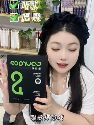 跑步听歌不怕汗,降噪耳返真方便! 我的妈耶!这个耳机的音质真的好听到想哭,价格还不贵!#环绕音乐 #音质好 #唱歌 #直播 #蓝牙耳机