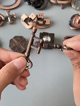 孩子沉迷解谜?这款孔明锁提升逻辑思维! 孩子总爱拆东西?试试这款解锁游戏!锻炼动手能力和空间想象力! #益智玩具 #让孩子远离手机 #专注力培养 #鲁班锁 #鲁班锁玩具