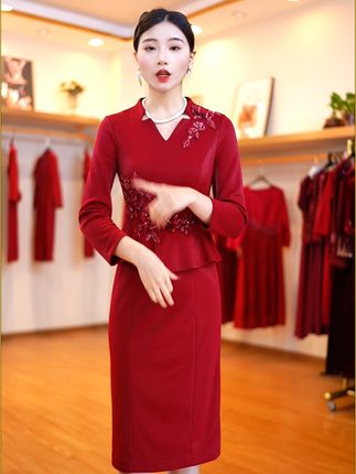 小个子新娘也有美美的婚宴礼服!放心试穿,运费险保障退货 姐妹们!这个季节穿啥?这款衣服太好看了吧!!关键还有运费险哦~#喜婆婆喜妈妈#婚礼妈妈礼服#婚宴妈妈装#敬酒服#小个子女生秋冬就这样穿