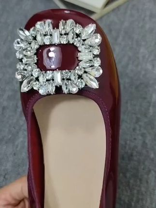 穿上这双婚鞋,轻松应对四季婚礼!免费退换,无惧尺码烦恼! 姐妹们!这款鞋子真的太好穿了!!关键现在有运费险!可以放心入啦~#穿搭显贵傻瓜公式#用度假风拿捏夏日松弛感#dirtywork亚比的统治区#夏日通勤休闲穿搭#跟着白昼小熊DL摇打开恋夏风