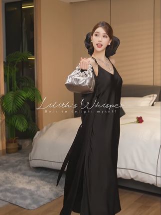 应对公婆关心的智慧|“妈,我不冷,我有这件睡袍呢! 姐妹们!这个冬天一定要给自己安排一件这样的裙子!真的太好看了吧!!!关键现在还有运费险呢~可以放心冲了!!#睡衣家居服#睡裙#显瘦穿搭#吊带睡裙#不同身材的女生如何扬长避短